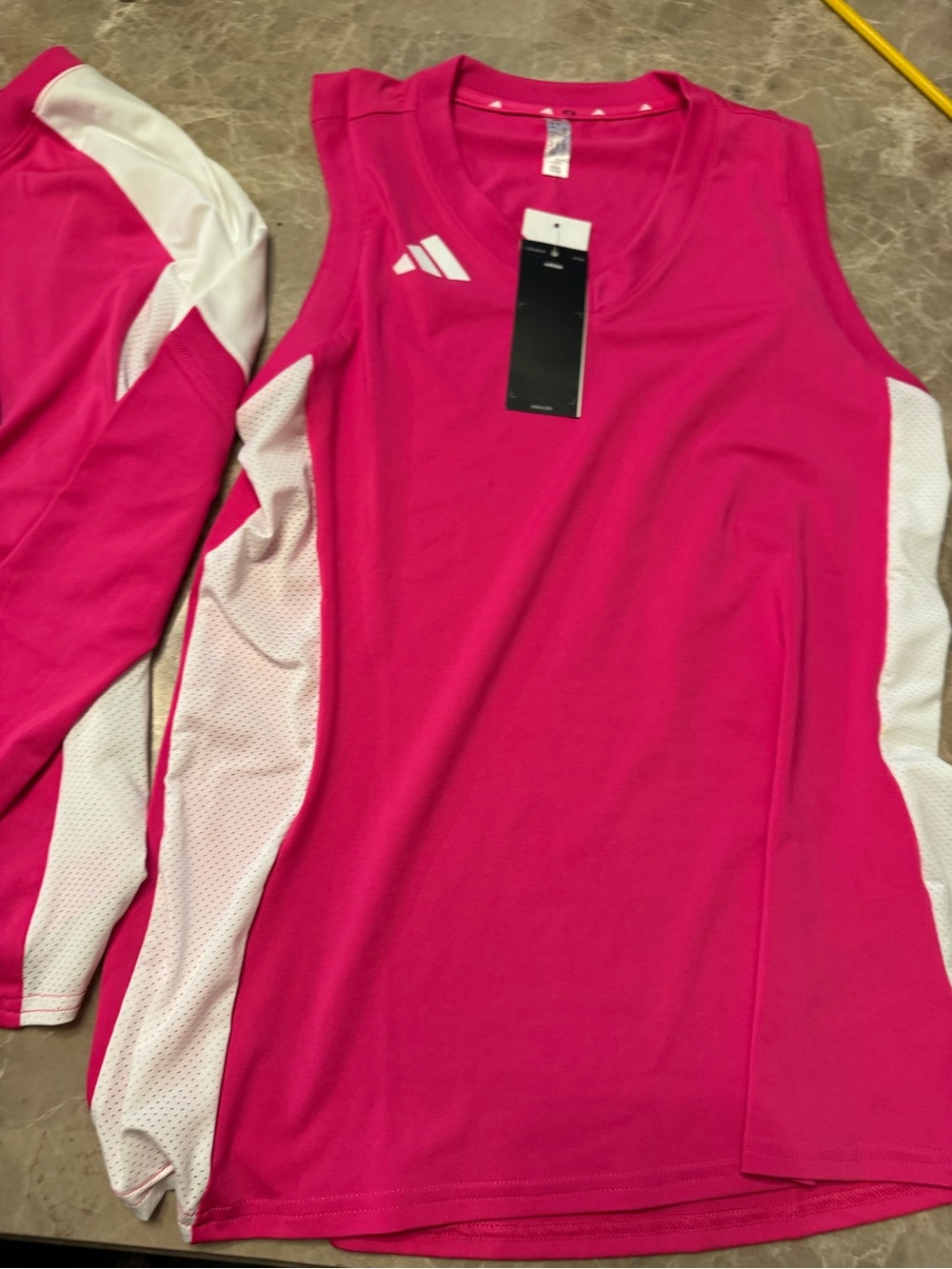 2 Adidas sport t shirts M - Picture 4 of 8
